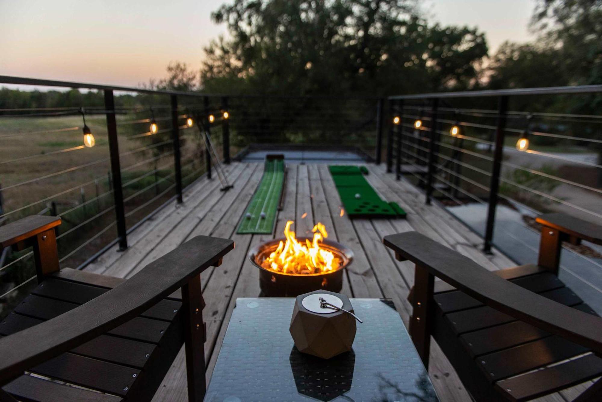 Hot Tub! The Blue Ridge Luxury Container Home Bellmead Exterior photo